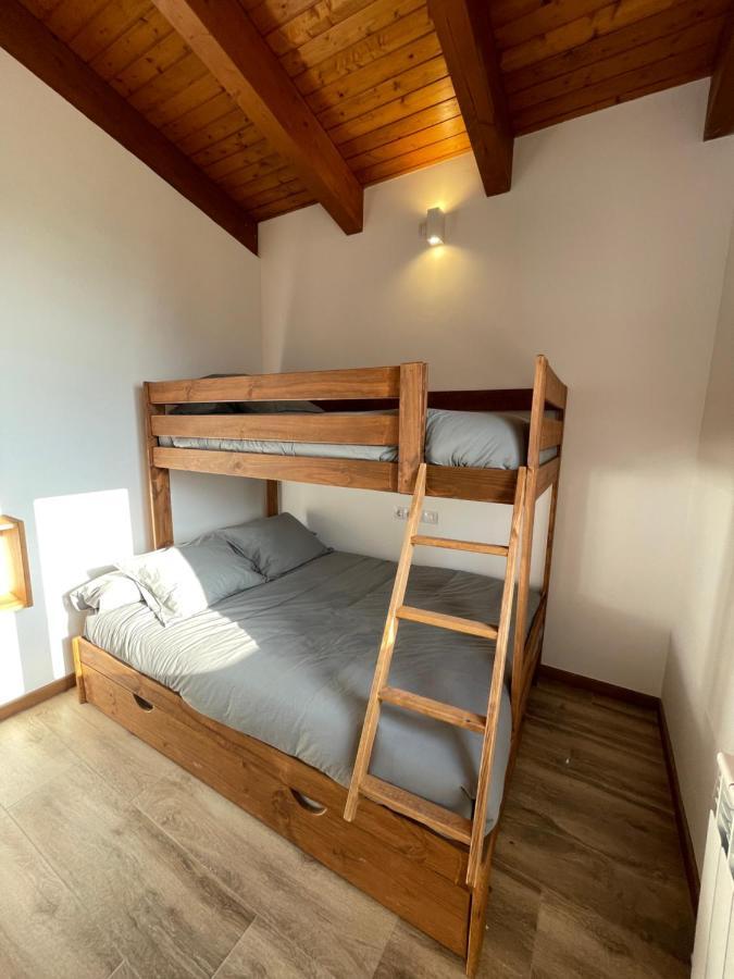 Casa De Les Escoles, Espinalbet - Alberga Castellar del Riu Eksteriør billede