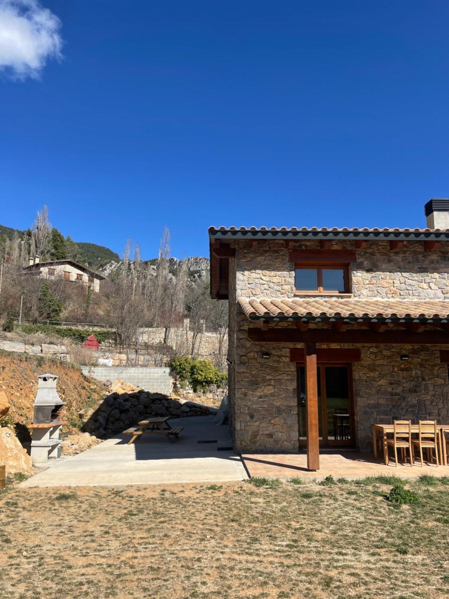 Casa De Les Escoles, Espinalbet - Alberga Castellar del Riu Eksteriør billede