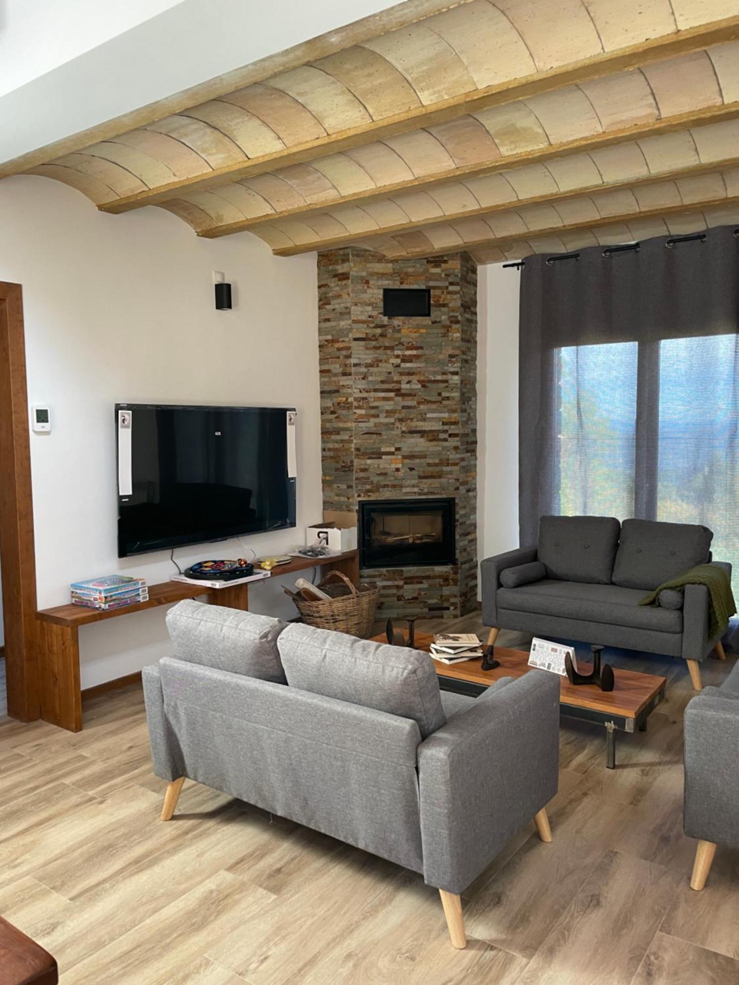 Casa De Les Escoles, Espinalbet - Alberga Castellar del Riu Eksteriør billede
