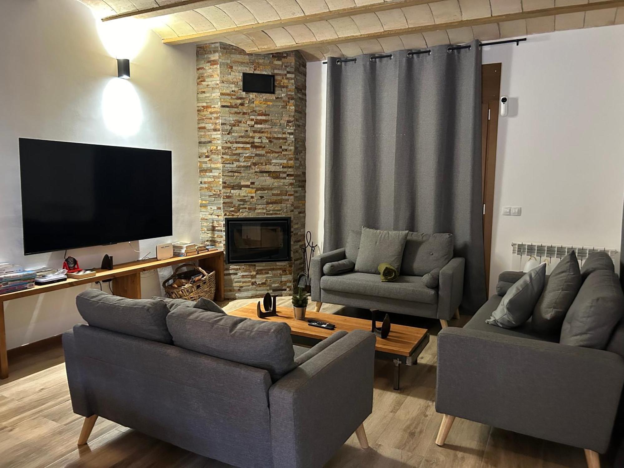 Casa De Les Escoles, Espinalbet - Alberga Castellar del Riu Eksteriør billede