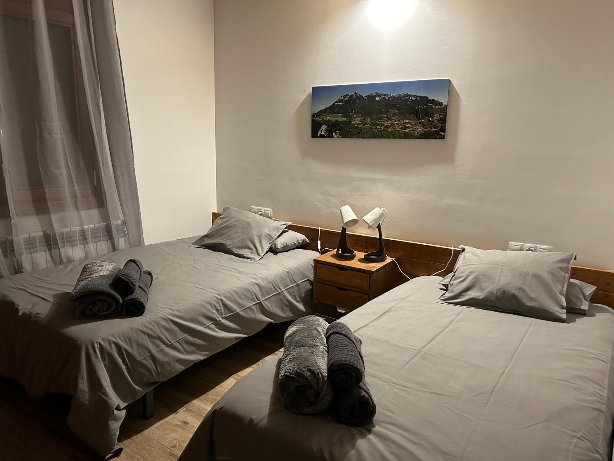 Casa De Les Escoles, Espinalbet - Alberga Castellar del Riu Eksteriør billede