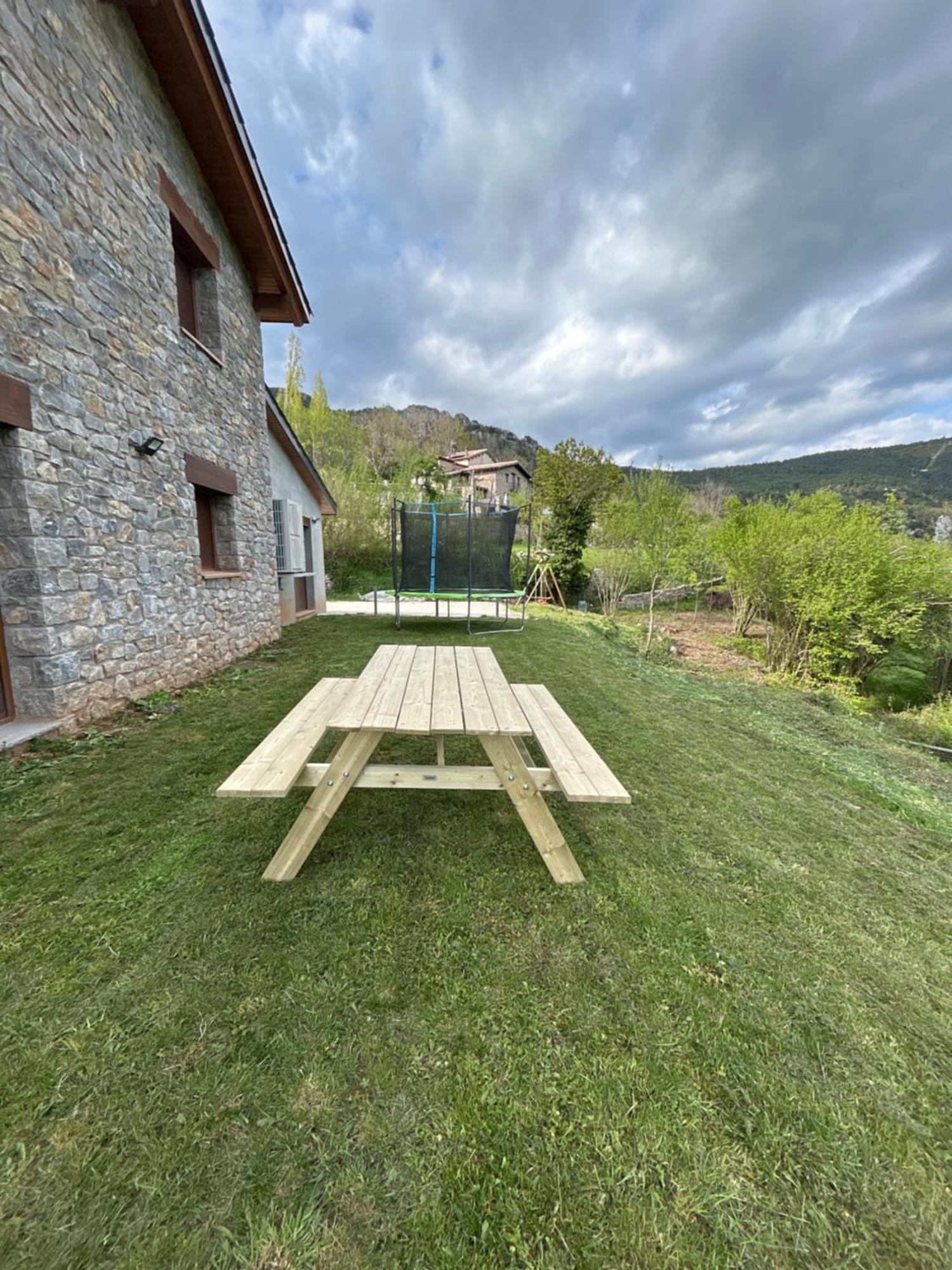 Casa De Les Escoles, Espinalbet - Alberga Castellar del Riu Eksteriør billede